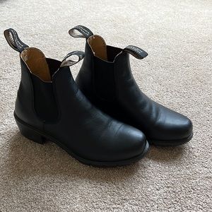 Womens Blundstones
